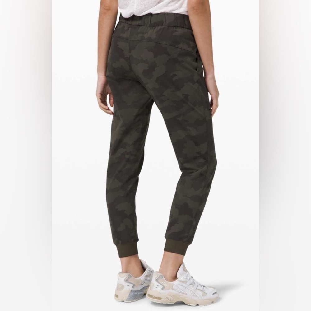 Lululemon on the fly joggers 28”